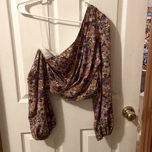 Off-the-shoulder top from Vestique. Size small. Perfect condition